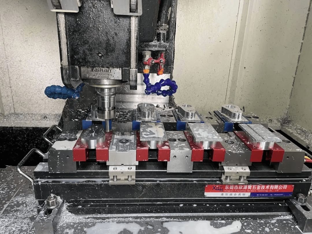 高效排屑技术：CNC加工速度提升的秘密武器